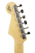 Load image into Gallery viewer, New Fender Custom Shop 1965 Stratocaster Journeyman Compound Radius Aged 3 Tone Sunburst
