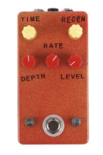 Load image into Gallery viewer, Used Chasing Tone Delay Pedal
