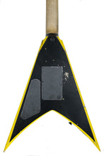 Load image into Gallery viewer, New Jackson Custom Shop King V Relic Black w/ Yellow Bevels Nitro Relic
