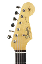 Load image into Gallery viewer, New Fender Custom Shop 1965 Stratocaster Journeyman Compound Radius Aged 3 Tone Sunburst
