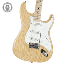 Load image into Gallery viewer, 2023 Fender Made In Japan Traditional 70's Stratocaster Natural
