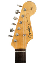 Load image into Gallery viewer, 2024 Fender Yuriy Shishkov Masterbuilt 1962 Stratocaster Heavy Relic Sonic Blue over 3 Tone Sunburst Brazilian Fretboard
