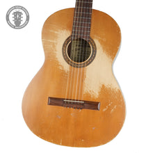 Load image into Gallery viewer, 1972 Gibson C-100 Classical Guitar
