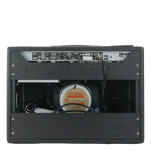 Load image into Gallery viewer, 2024 Fender '65 Deluxe Reverb 1x10 Combo Amplifier
